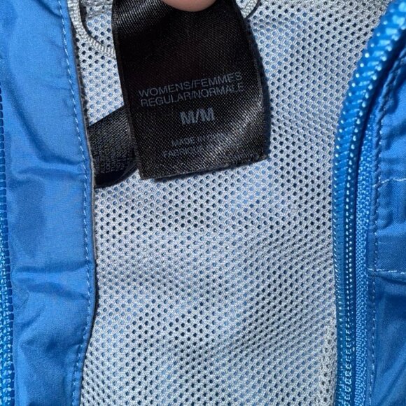 The North Face Light Weight Wind Breaker Jacket - Picture 2 of 4